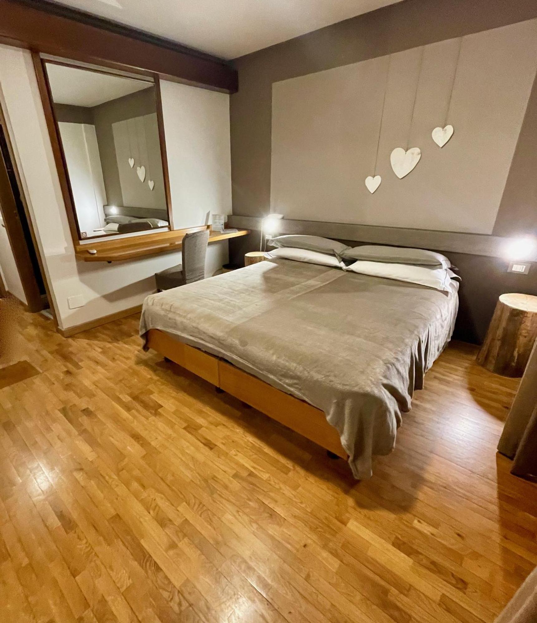 Hotel Garni Sorriso Понте ди Леньо Екстериор снимка