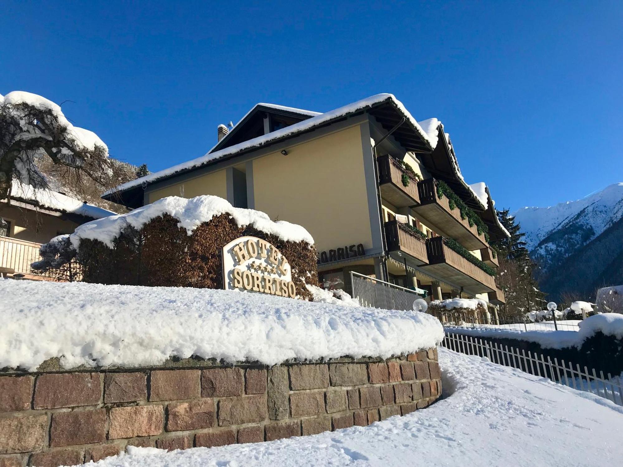 Hotel Garni Sorriso Понте ди Леньо Екстериор снимка